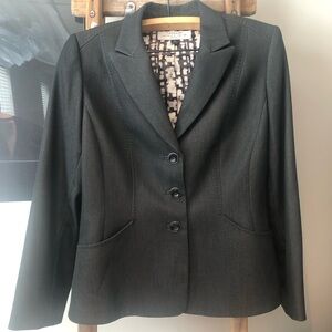 Tahari Gray Blazer 8p EUC